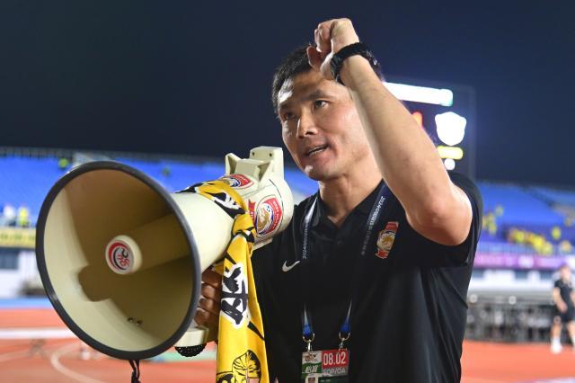 星空高光时刻-邵佳一首秀无缘开门红 保级之路与李霄鹏难兄难弟