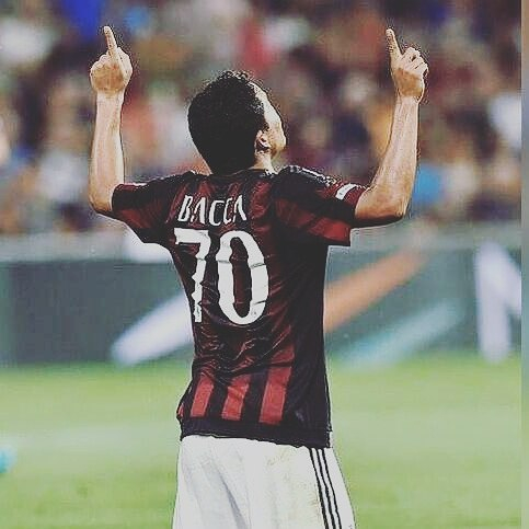 星空高光时刻-巴卡18球保持米兰单赛季意甲进球纪录|AC米兰|拉斐尔-巴卡|意甲联赛|ac米兰|球员_新浪体育_新浪新闻